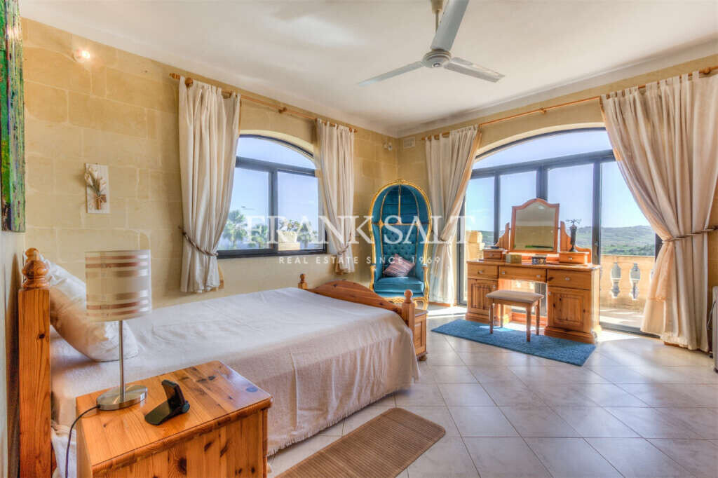 Xaghra, Gozo, 5 Bedrooms Bedrooms, ,1 BathroomBathrooms,For Sale,FRSA-110510