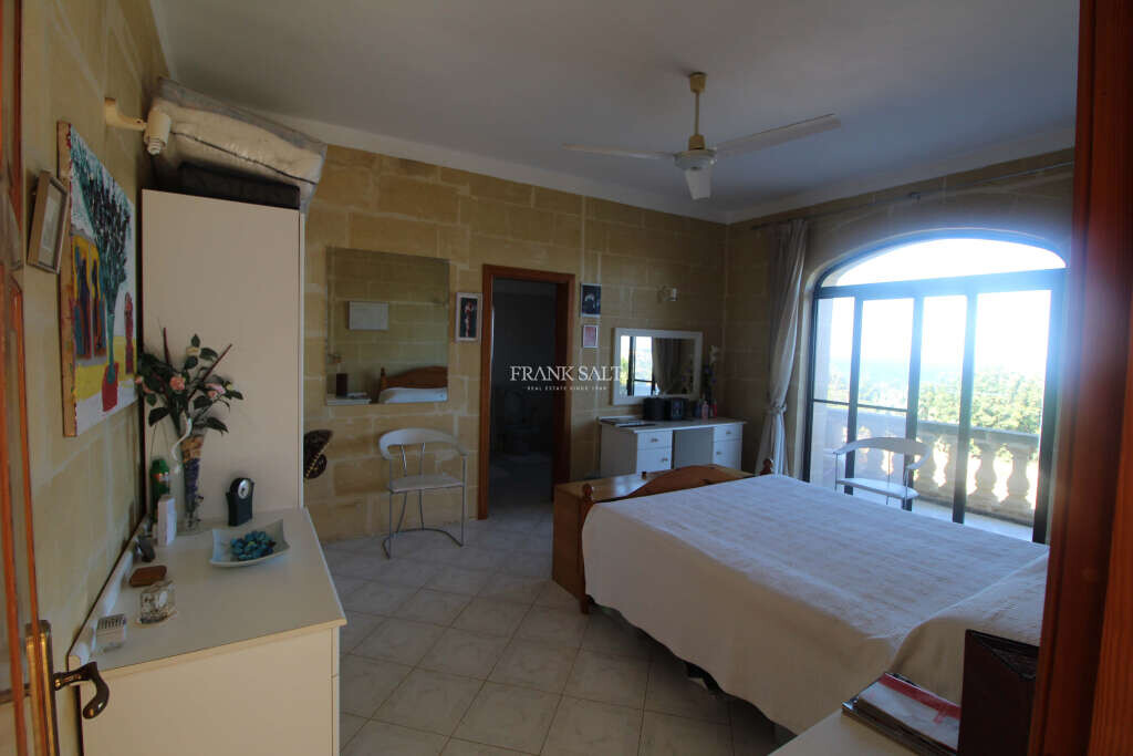 Xaghra, Gozo, 5 Bedrooms Bedrooms, ,1 BathroomBathrooms,For Sale,FRSA-110510