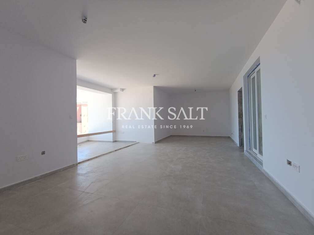 Mellieha, 3 Bedrooms Bedrooms, ,1 BathroomBathrooms,For Sale,FRSA-512139