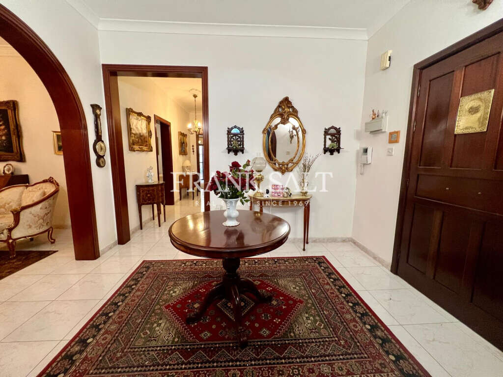 Sliema, 3 Bedrooms Bedrooms, ,1 BathroomBathrooms,For Sale,FRSA-926455