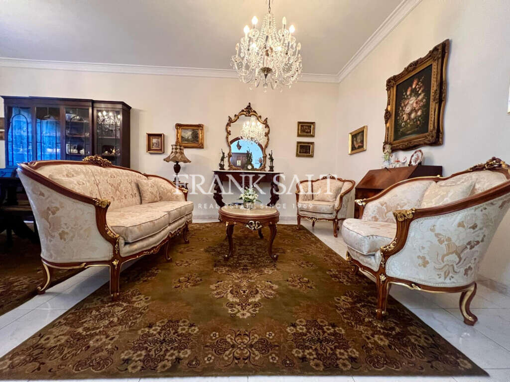 Sliema, 3 Bedrooms Bedrooms, ,1 BathroomBathrooms,For Sale,FRSA-926455