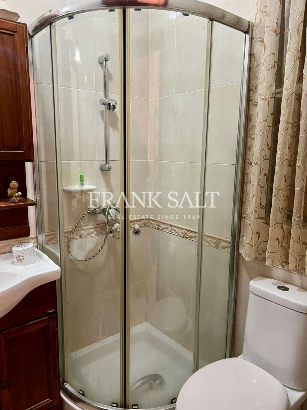 Sliema, 3 Bedrooms Bedrooms, ,1 BathroomBathrooms,For Sale,FRSA-926455