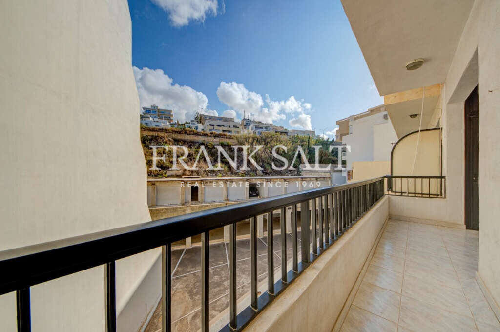 St Pauls Bay, 3 Bedrooms Bedrooms, ,1 BathroomBathrooms,For Sale,FRSA-923184