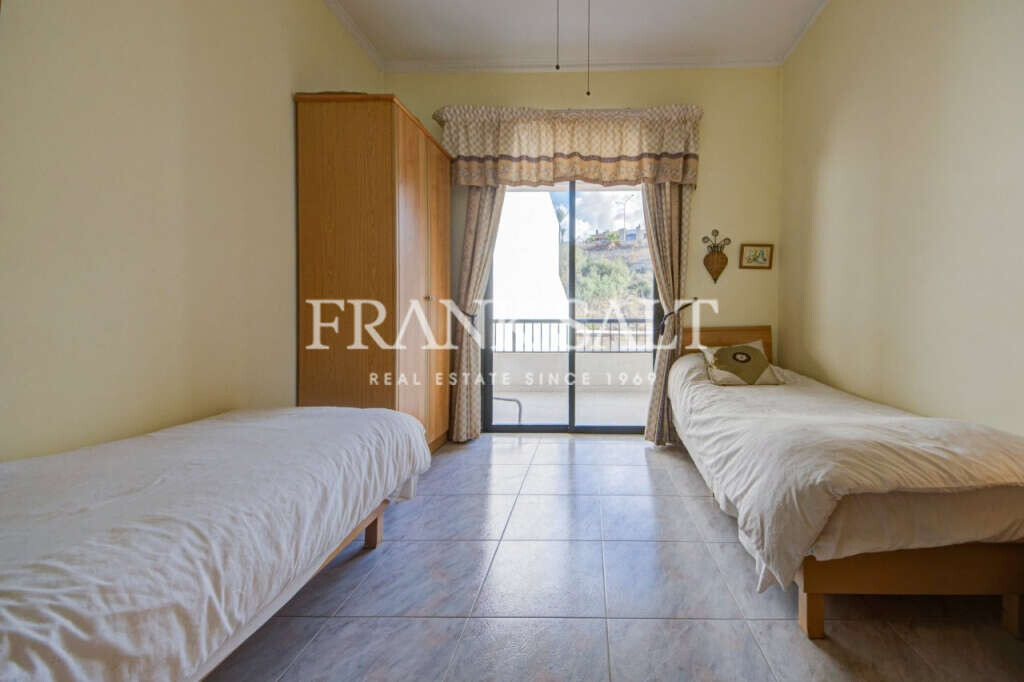 St Pauls Bay, 3 Bedrooms Bedrooms, ,1 BathroomBathrooms,For Sale,FRSA-923184