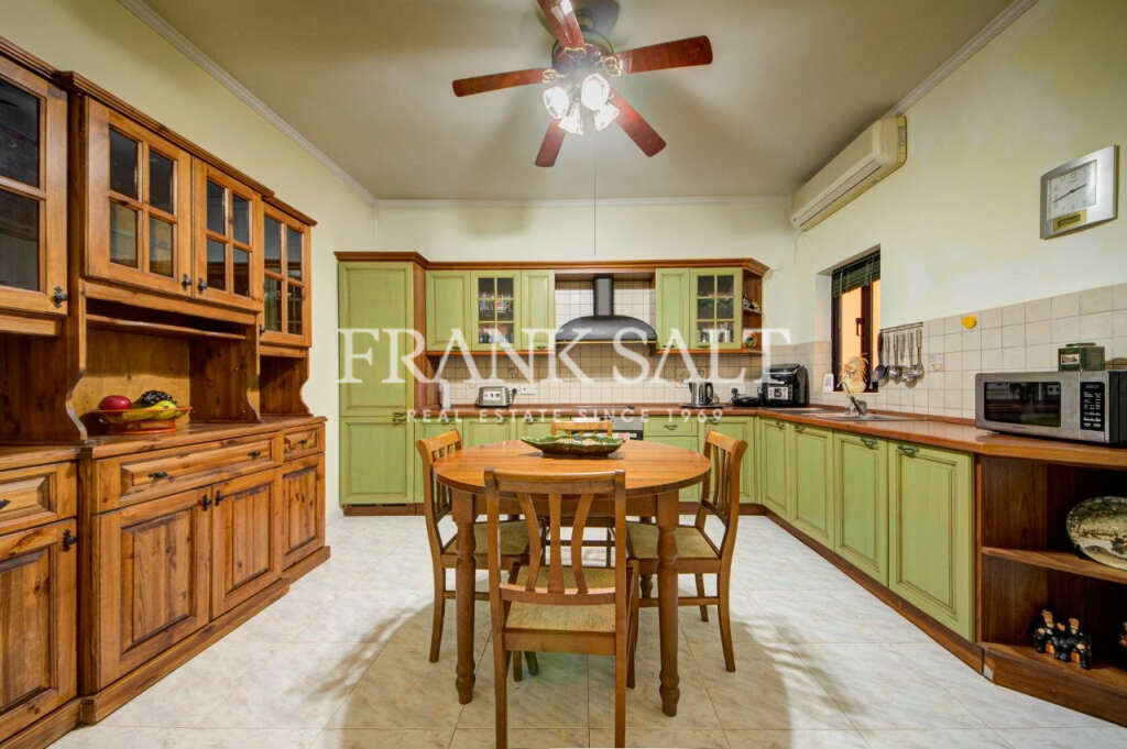 St Pauls Bay, 3 Bedrooms Bedrooms, ,1 BathroomBathrooms,For Sale,FRSA-923184