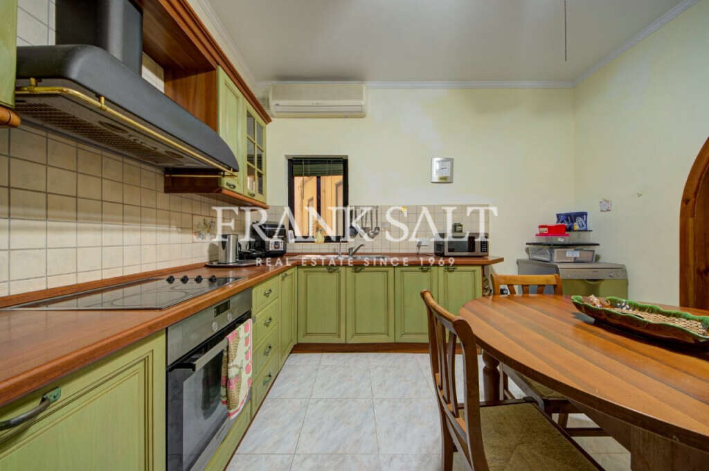 St Pauls Bay, 3 Bedrooms Bedrooms, ,1 BathroomBathrooms,For Sale,FRSA-923184