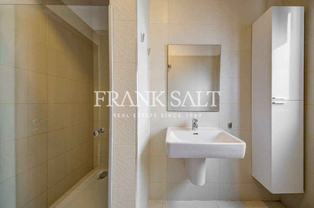 Marsascala, 3 Bedrooms Bedrooms, ,2 BathroomsBathrooms,For Sale,FRSA-926189