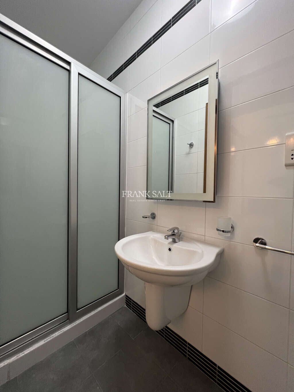 Sliema, 3 Bedrooms Bedrooms, ,1 BathroomBathrooms,For Sale,FRSA-926135