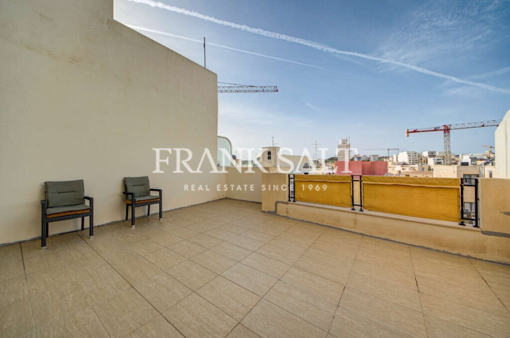 Bugibba, 2 Bedrooms Bedrooms, ,1 BathroomBathrooms,For Sale,FRSA-925577