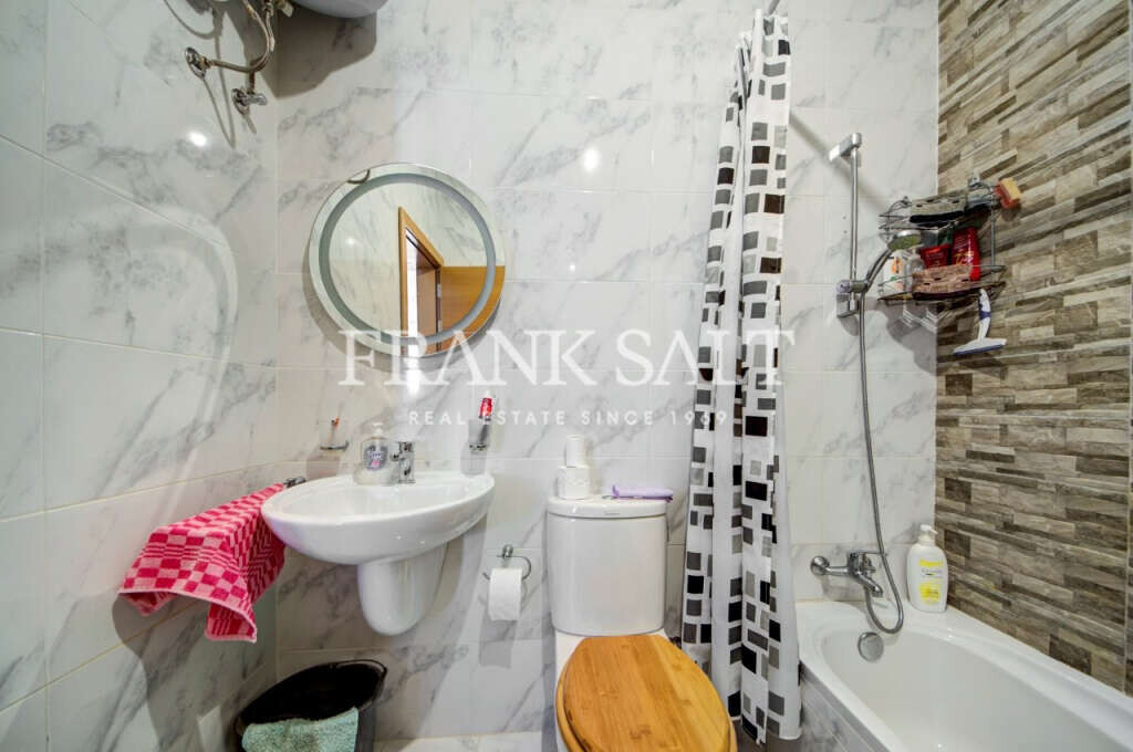 Bugibba, 2 Bedrooms Bedrooms, ,1 BathroomBathrooms,For Sale,FRSA-925577