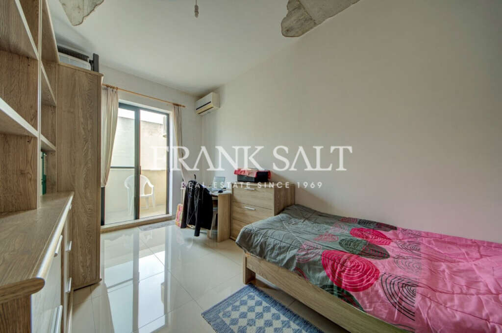 Bugibba, 2 Bedrooms Bedrooms, ,1 BathroomBathrooms,For Sale,FRSA-925577