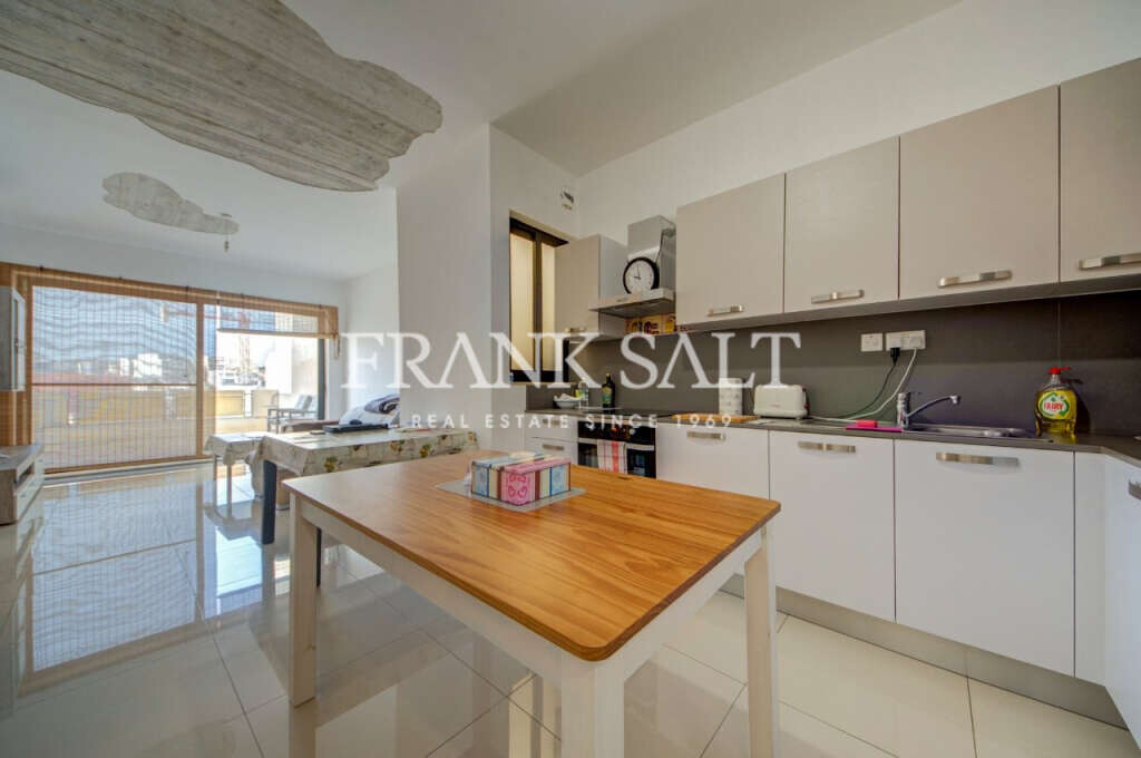 Bugibba, 2 Bedrooms Bedrooms, ,1 BathroomBathrooms,For Sale,FRSA-925577