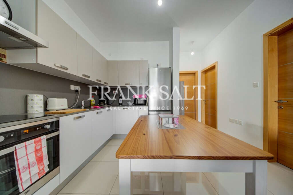 Bugibba, 2 Bedrooms Bedrooms, ,1 BathroomBathrooms,For Sale,FRSA-925577