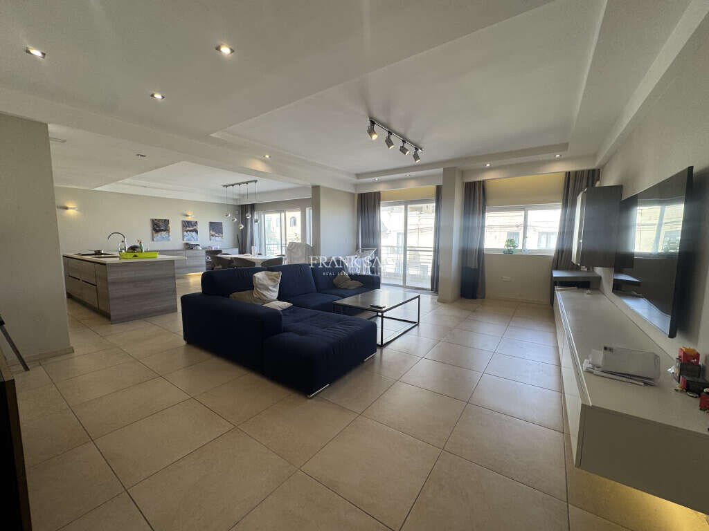 Attard, 3 Bedrooms Bedrooms, ,3 BathroomsBathrooms,For Sale,FRSA-926382