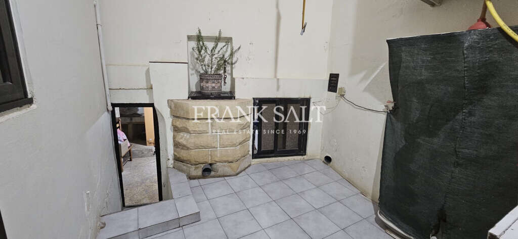 Zabbar, 2 Bedrooms Bedrooms, ,1 BathroomBathrooms,For Sale,FRSA-924766