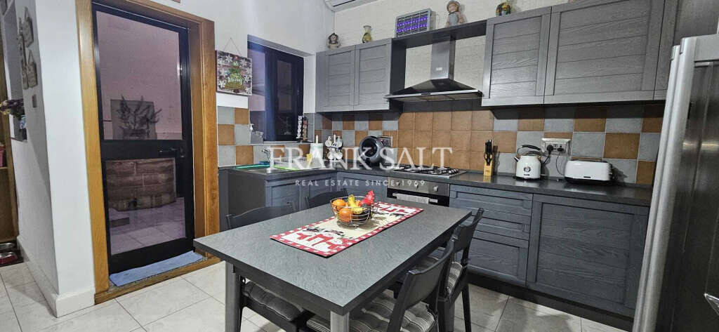 Zabbar, 2 Bedrooms Bedrooms, ,1 BathroomBathrooms,For Sale,FRSA-924766