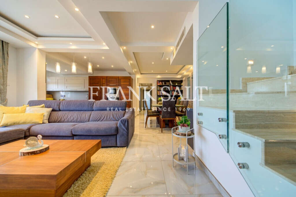 Mgarr, 3 Bedrooms Bedrooms, ,1 BathroomBathrooms,For Sale,FRSA-921093