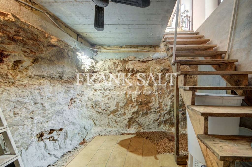 Xaghra, Gozo, 3 Bedrooms Bedrooms, ,1 BathroomBathrooms,For Sale,FRSA-925659