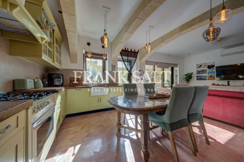 Xaghra, Gozo, 3 Bedrooms Bedrooms, ,1 BathroomBathrooms,For Sale,FRSA-925659