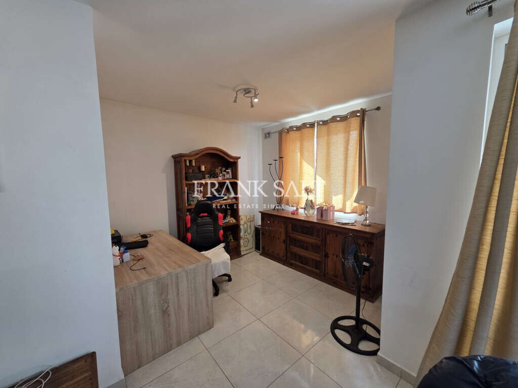 San Gwann, 3 Bedrooms Bedrooms, ,1 BathroomBathrooms,For Sale,FRSA-926326