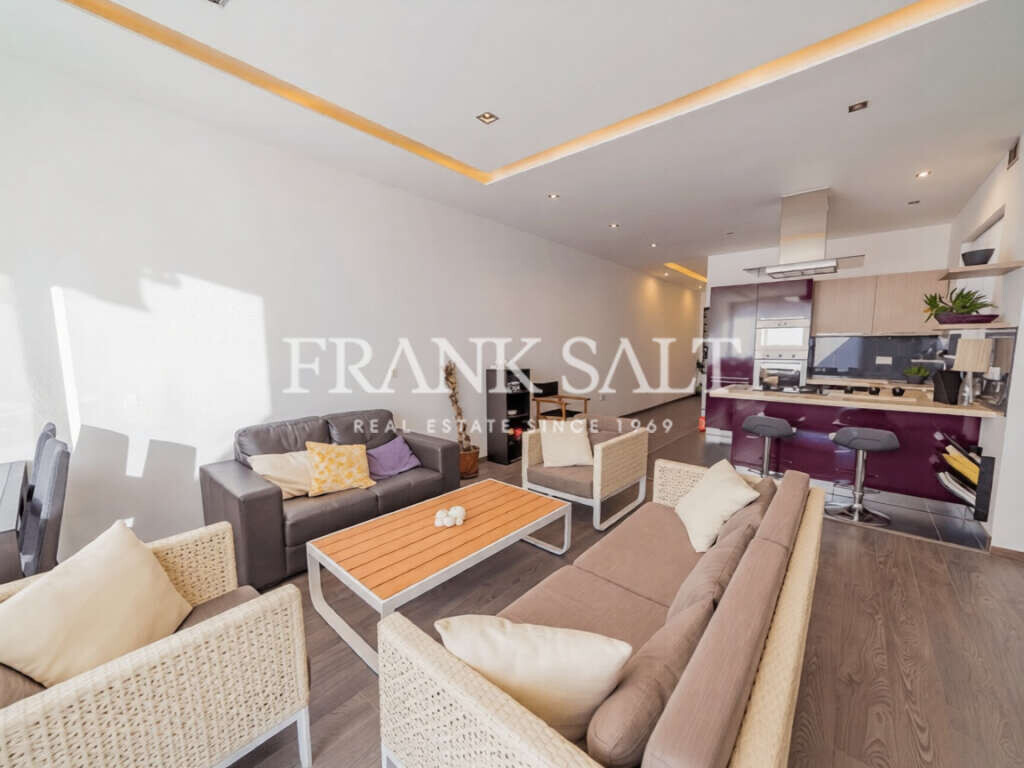 Zabbar, 3 Bedrooms Bedrooms, ,2 BathroomsBathrooms,For Sale,FRSA-926196