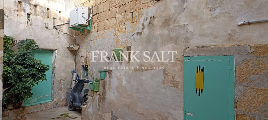 Zurrieq, 3 Bedrooms Bedrooms, ,2 BathroomsBathrooms,For Sale,FRSA-926145