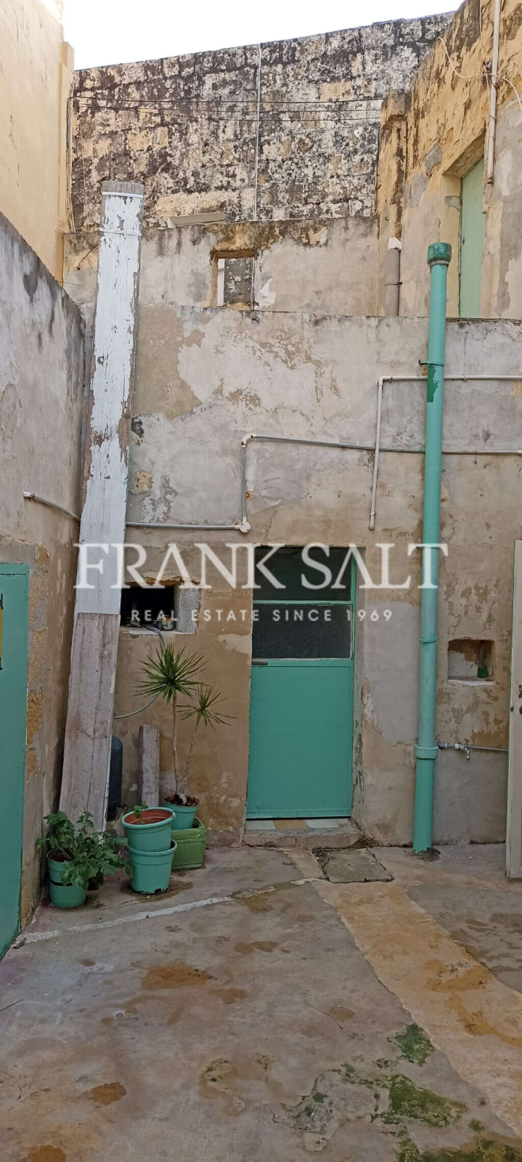 Zurrieq, 3 Bedrooms Bedrooms, ,2 BathroomsBathrooms,For Sale,FRSA-926145