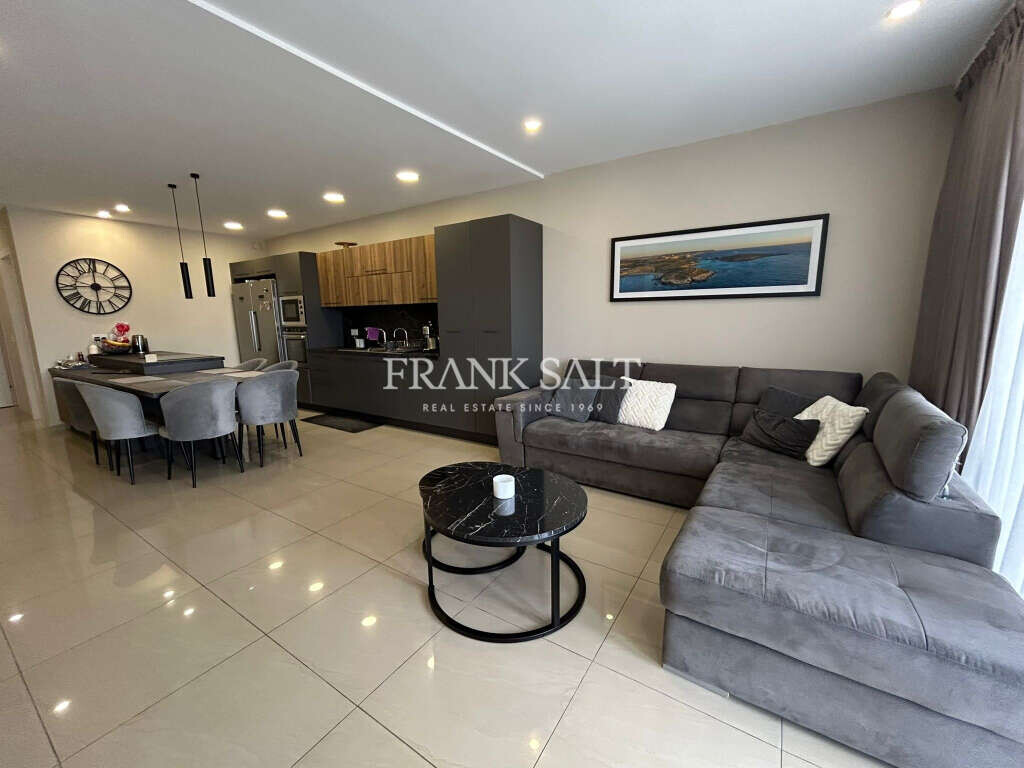 Bahar ic-Caghaq, 3 Bedrooms Bedrooms, ,3 BathroomsBathrooms,For Sale,FRSA-926325