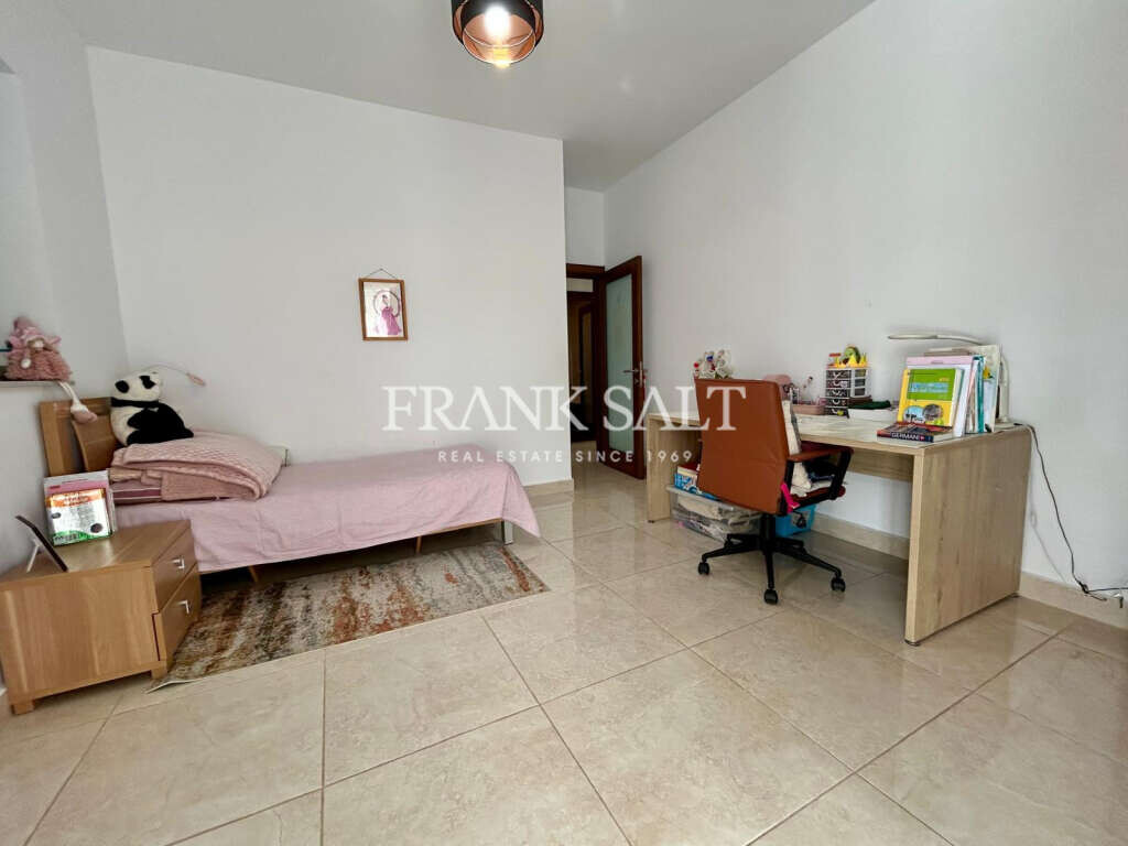 Balzan, 3 Bedrooms Bedrooms, ,2 BathroomsBathrooms,For Sale,FRSA-926265