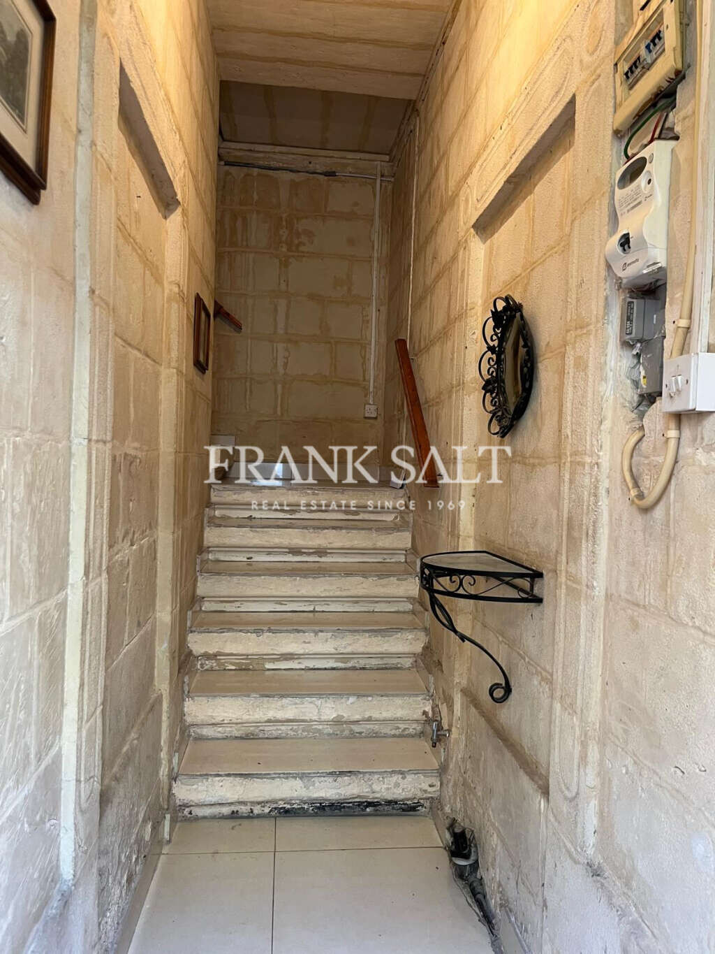 Msida, 2 Bedrooms Bedrooms, ,1 BathroomBathrooms,For Sale,FRSA-926346