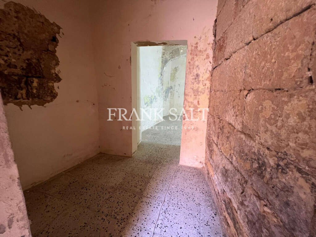 Birkirkara, 3 Bedrooms Bedrooms, ,1 BathroomBathrooms,For Sale,FRSA-926341