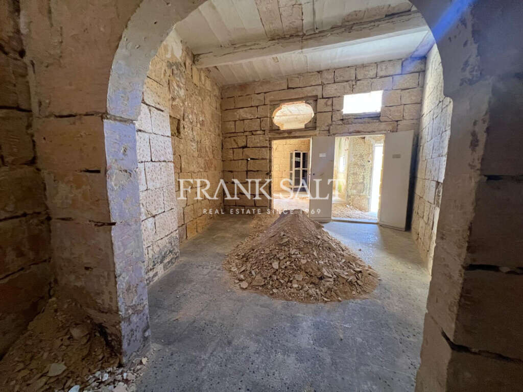 Birkirkara, 3 Bedrooms Bedrooms, ,1 BathroomBathrooms,For Sale,FRSA-926341