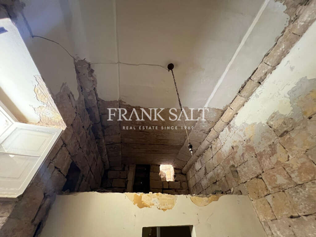 Birkirkara, 3 Bedrooms Bedrooms, ,1 BathroomBathrooms,For Sale,FRSA-926341