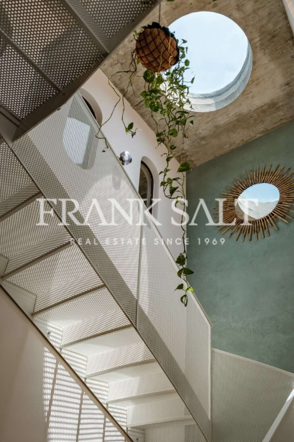 Gwardamangia, 3 Bedrooms Bedrooms, ,3 BathroomsBathrooms,For Sale,FRSA-922953