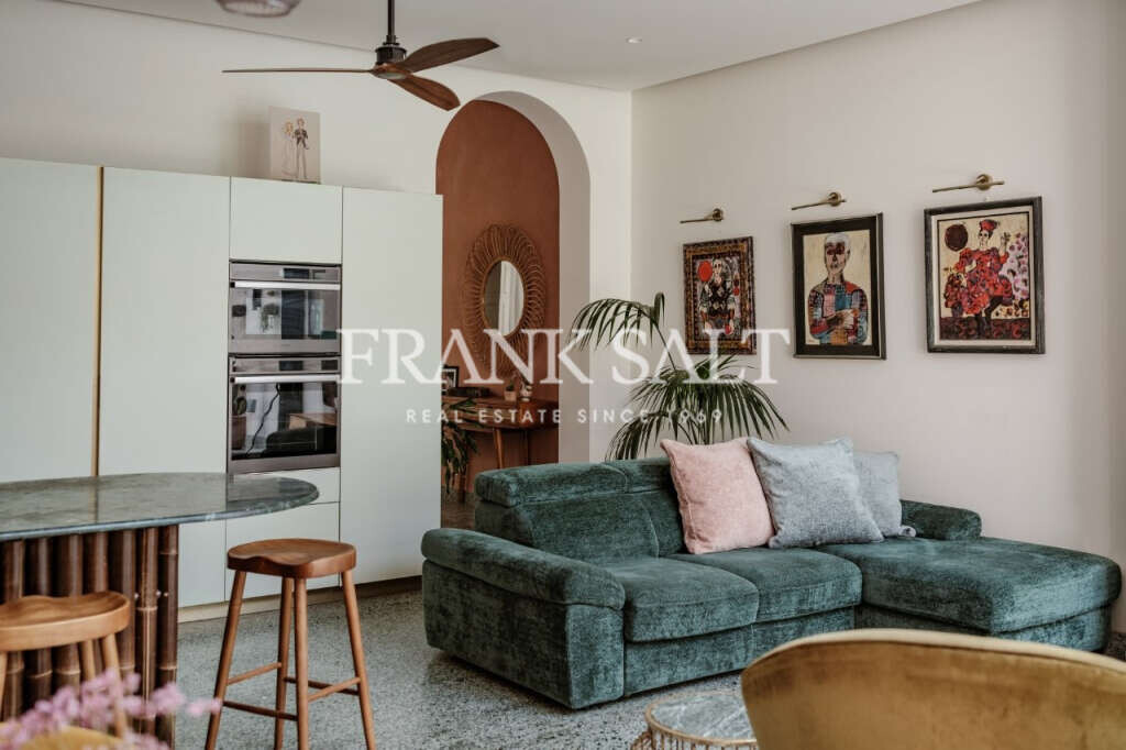 Gwardamangia, 3 Bedrooms Bedrooms, ,3 BathroomsBathrooms,For Sale,FRSA-922953