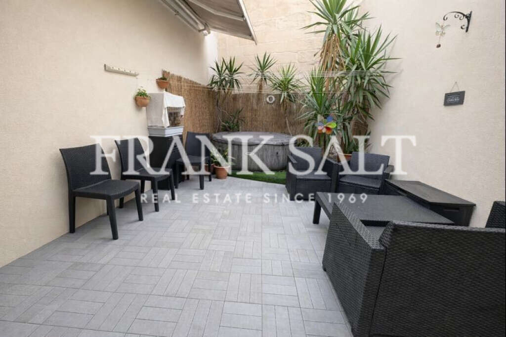 Hamrun, 3 Bedrooms Bedrooms, ,2 BathroomsBathrooms,For Sale,FRSA-924609