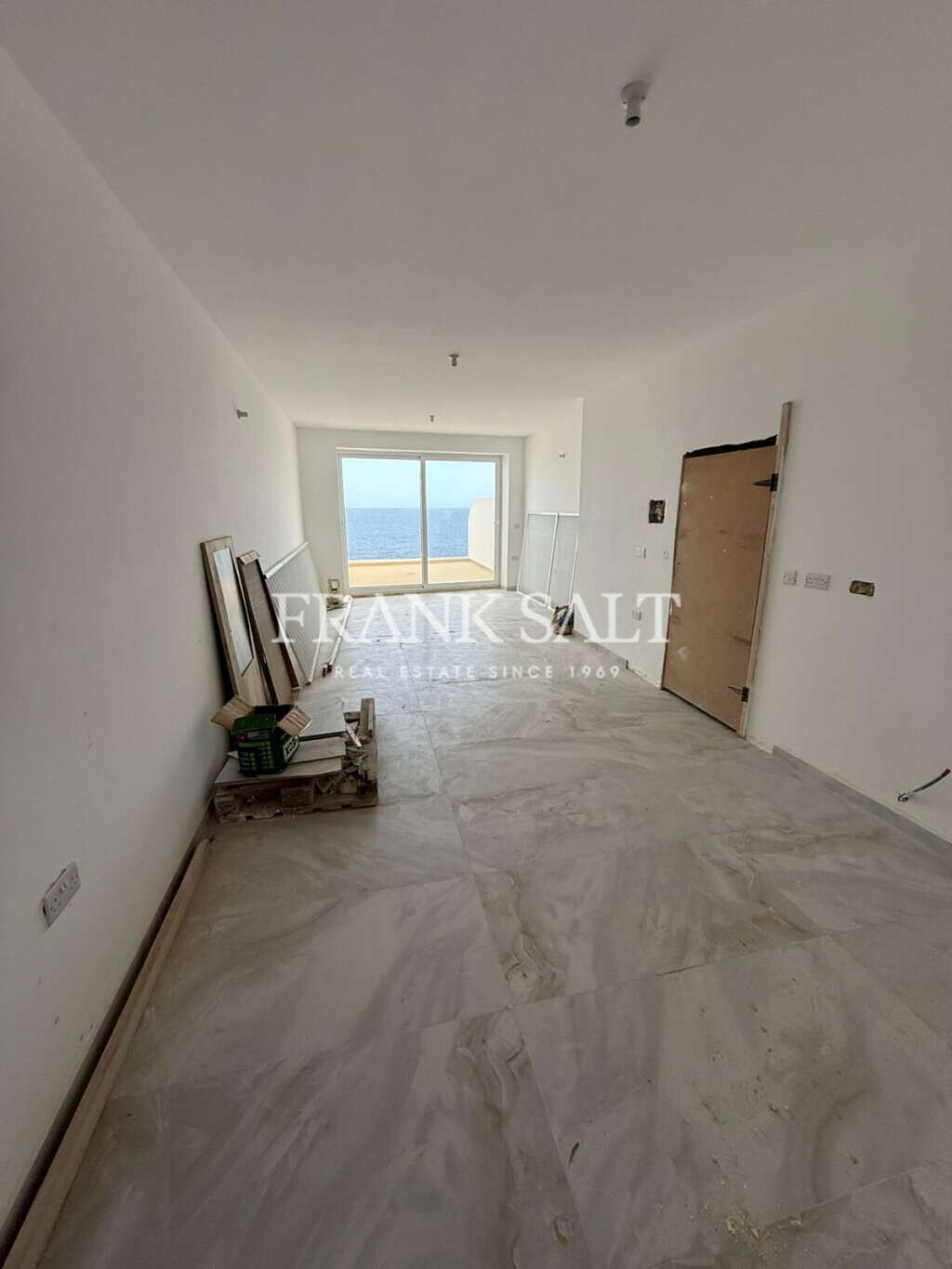 Marsalforn, Gozo, 3 Bedrooms Bedrooms, ,1 BathroomBathrooms,For Sale,FRSA-925729