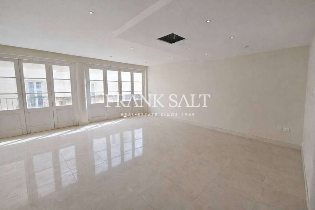 Sliema, 4 Bedrooms Bedrooms, ,3 BathroomsBathrooms,For Sale,FRSA-926125