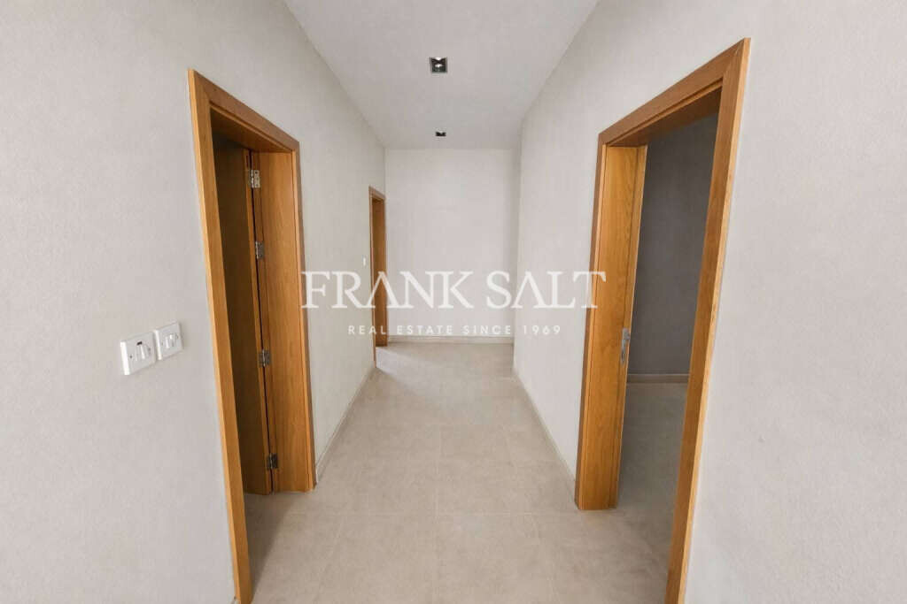 Sliema, 4 Bedrooms Bedrooms, ,3 BathroomsBathrooms,For Sale,FRSA-926125