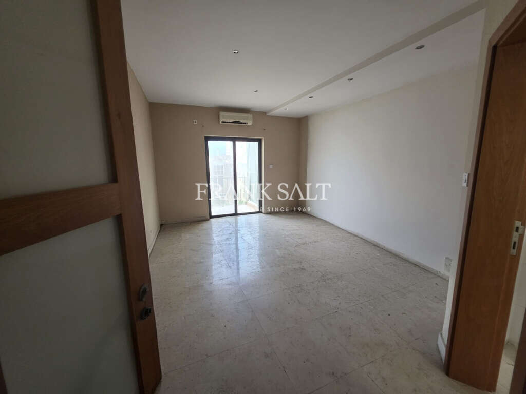 Sliema, 4 Bedrooms Bedrooms, ,3 BathroomsBathrooms,For Sale,FRSA-926125