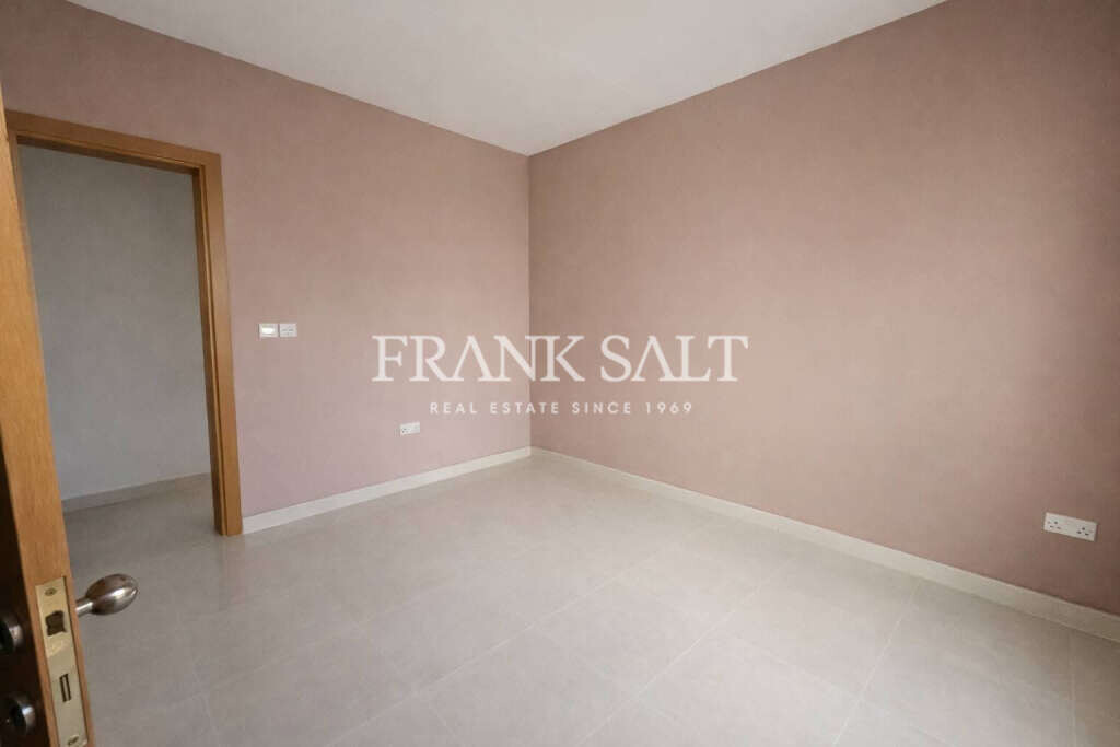 Sliema, 4 Bedrooms Bedrooms, ,3 BathroomsBathrooms,For Sale,FRSA-926125