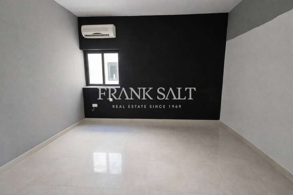 Sliema, 4 Bedrooms Bedrooms, ,3 BathroomsBathrooms,For Sale,FRSA-926125