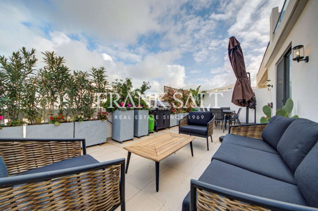 Mellieha, 2 Bedrooms Bedrooms, ,For Sale,FRSA-925852