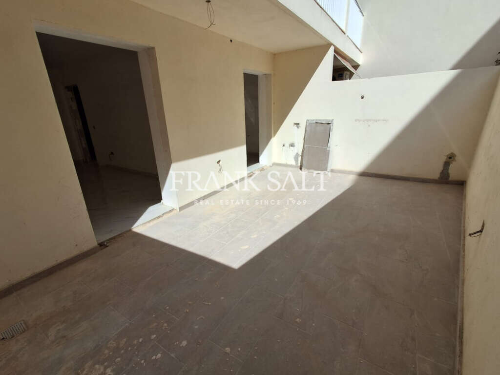 Xewkija, Gozo, 2 Bedrooms Bedrooms, ,1 BathroomBathrooms,For Sale,FRSA-926329