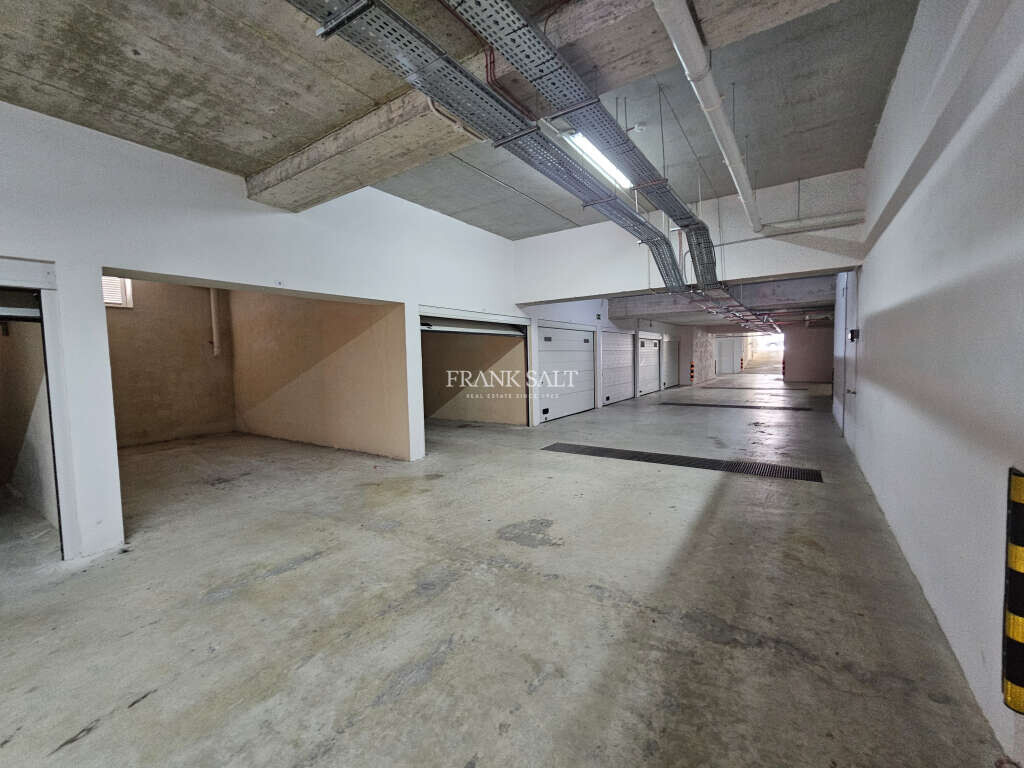 Luqa, ,For Sale,FRSA-925303