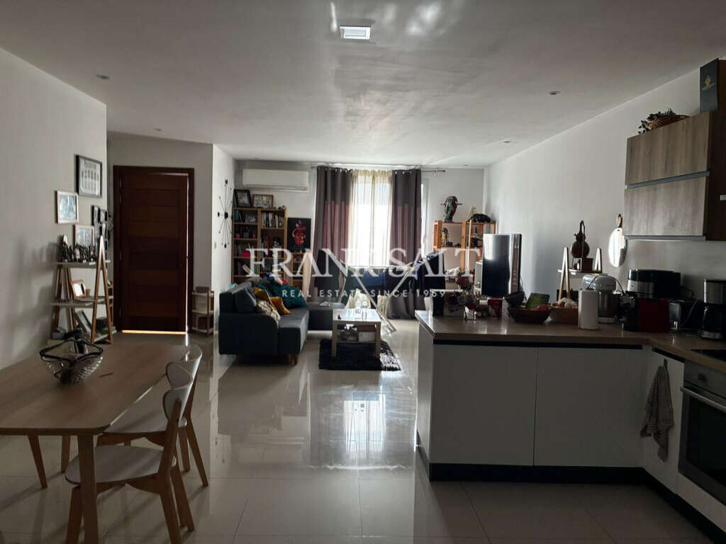 St Julians, 2 Bedrooms Bedrooms, ,1 BathroomBathrooms,For Sale,FRSA-926322