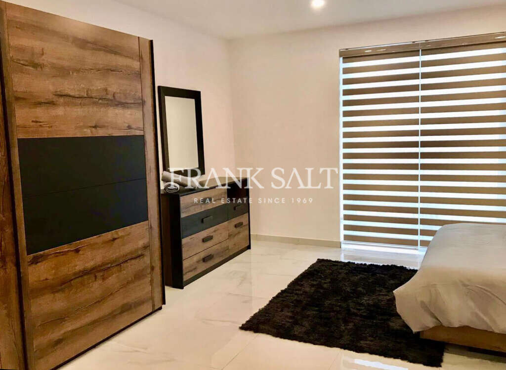 Swieqi, 3 Bedrooms Bedrooms, ,2 BathroomsBathrooms,For Sale,FRSA-925917