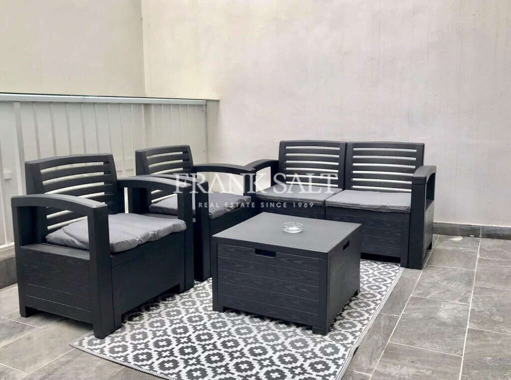 Swieqi, 3 Bedrooms Bedrooms, ,2 BathroomsBathrooms,For Sale,FRSA-925917