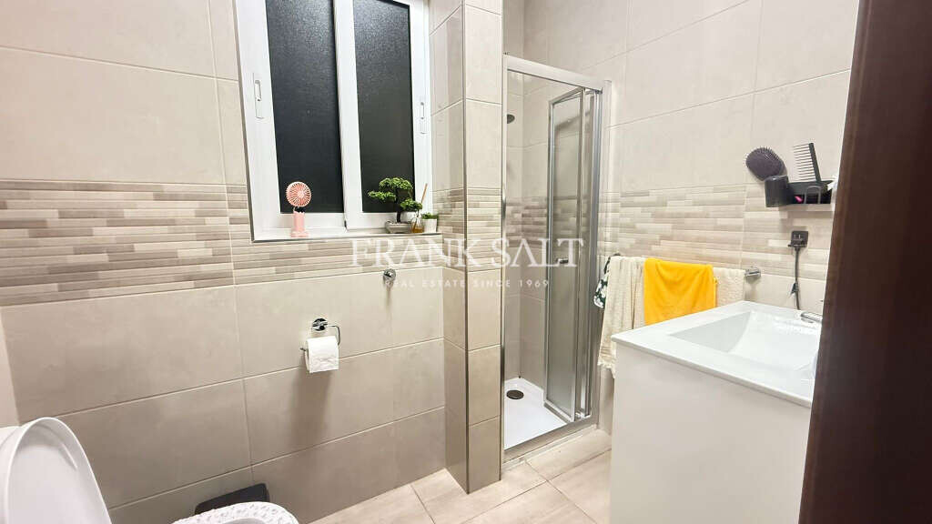 Msida, 5 Bedrooms Bedrooms, ,1 BathroomBathrooms,For Sale,FRSA-926197