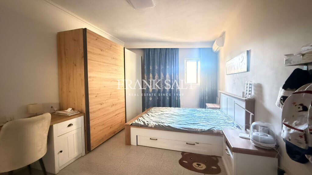 Msida, 5 Bedrooms Bedrooms, ,1 BathroomBathrooms,For Sale,FRSA-926197